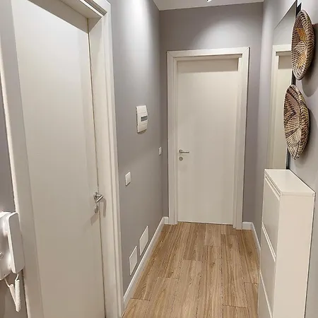 Free Parking * Tirana