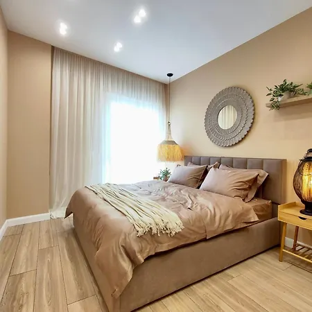 Free Parking アパート